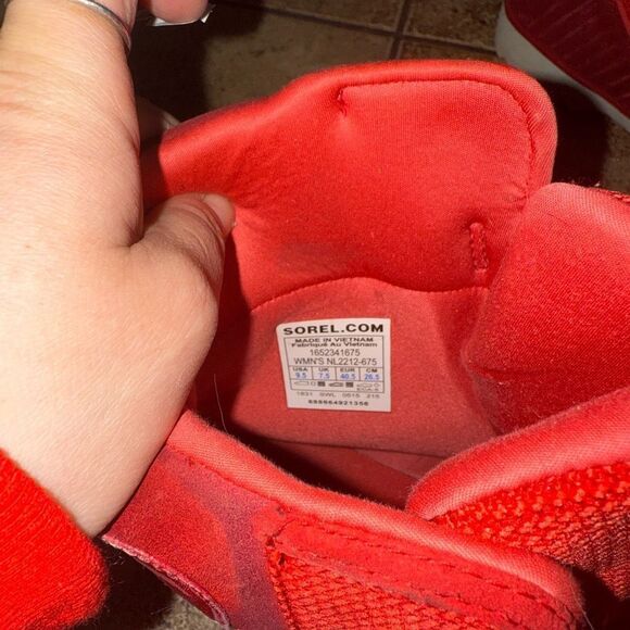 Sorel Women's Red Boots - Picture 5 of 5